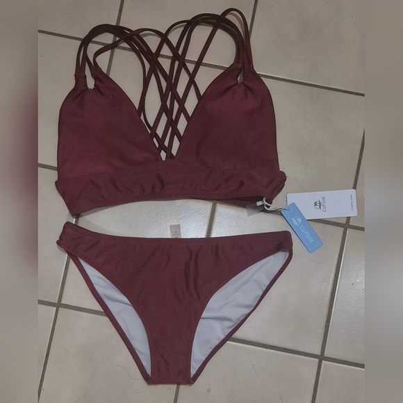 Cupshe Red Bikini Sporty V-Neck Swim - Picture 3 of 12